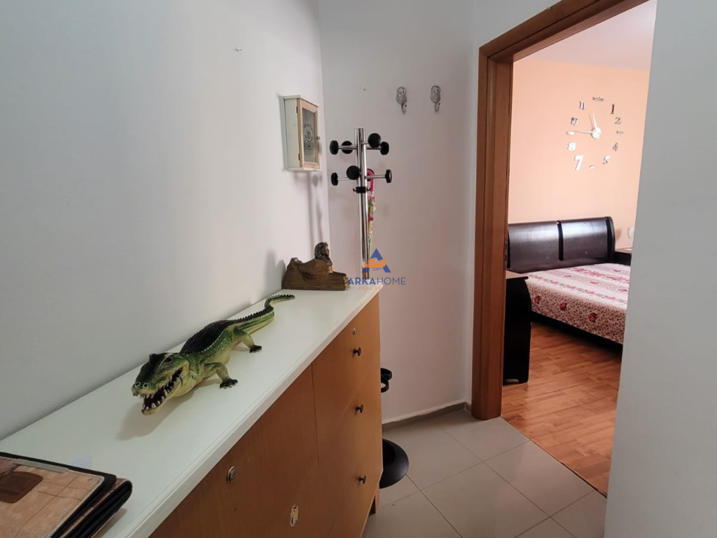 FOR SALE APARTMENT 1+1+BALCONY "RRUGA E THESARIT, FRESK" 91,000 EURO.