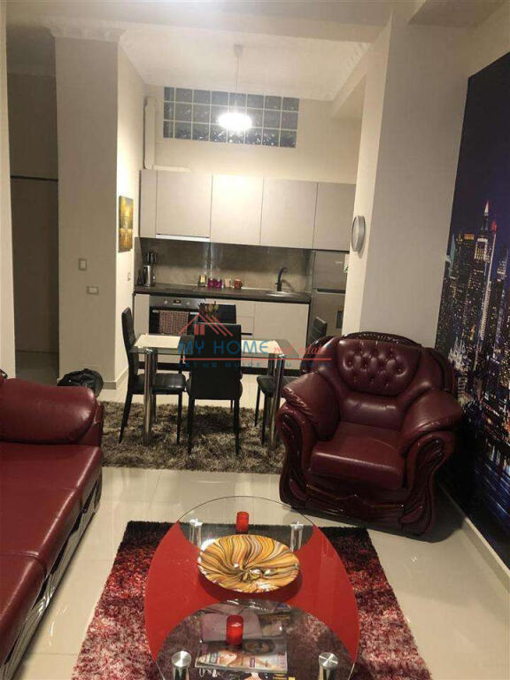 Apartament 1+1 me qera Pazari i Ri Tirane