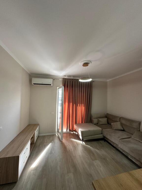 🏡 Shitet apartament 1+1+Verande te Univers City