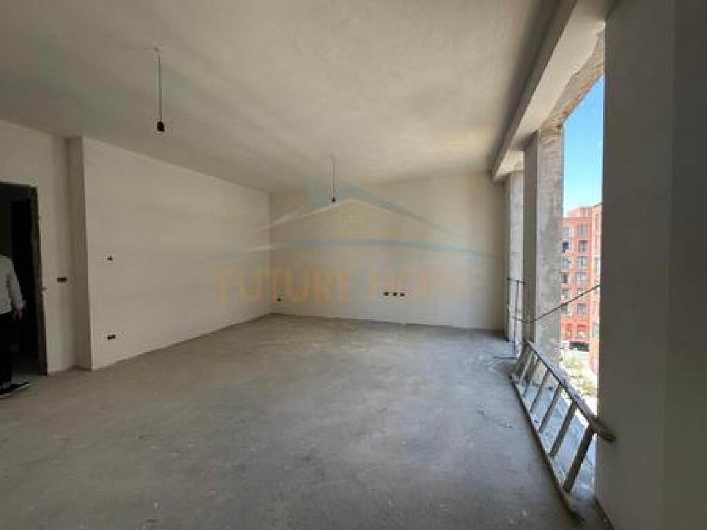 Shitet, Apartament 2+1+2, Orbital 3, Tiranë.