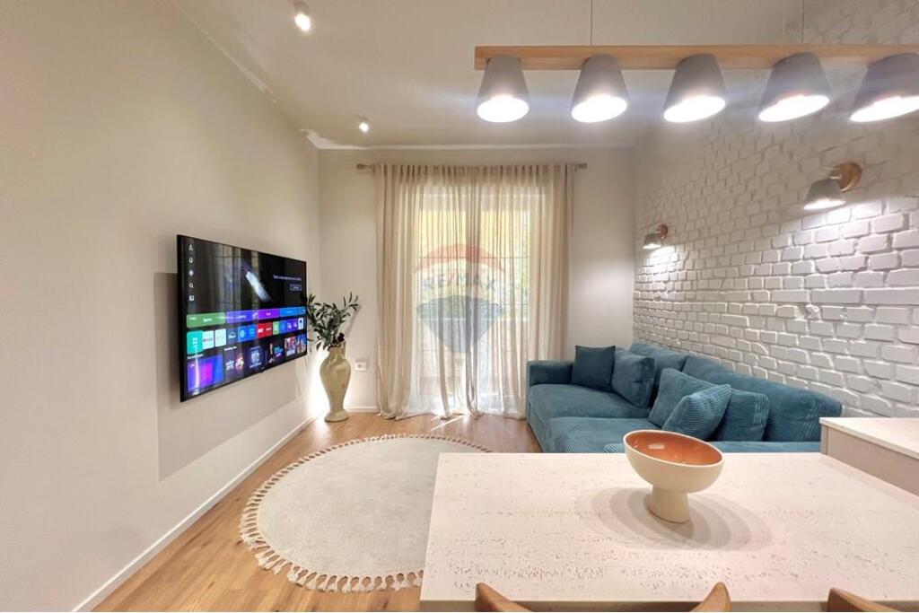 Apartment 2+1 for rent at Myslym Shyri!