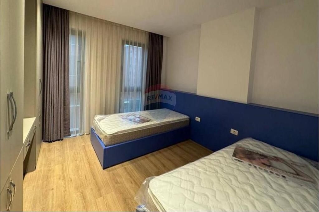 Jepet me qira apartament 2+1+Post parkimi.