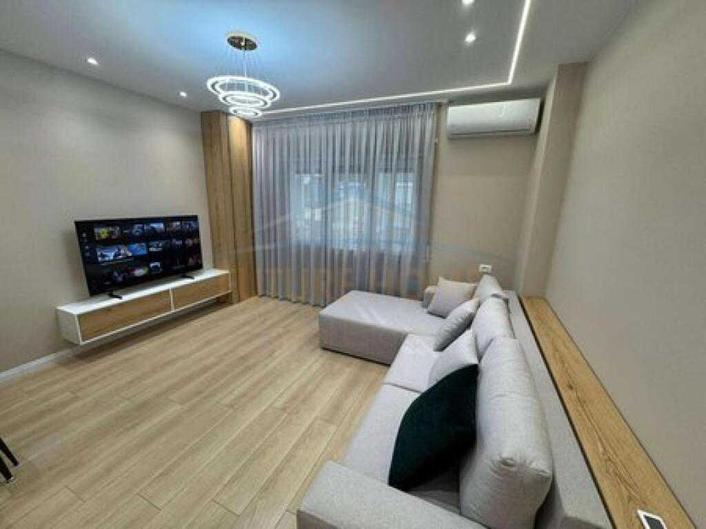 Shitet, Apartament 2+1+Depo, Myslym Shyri