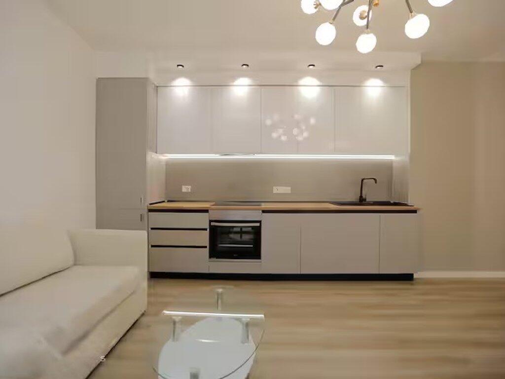 Jepet me Qira Apartament 2+1 te sheshi Wilson!