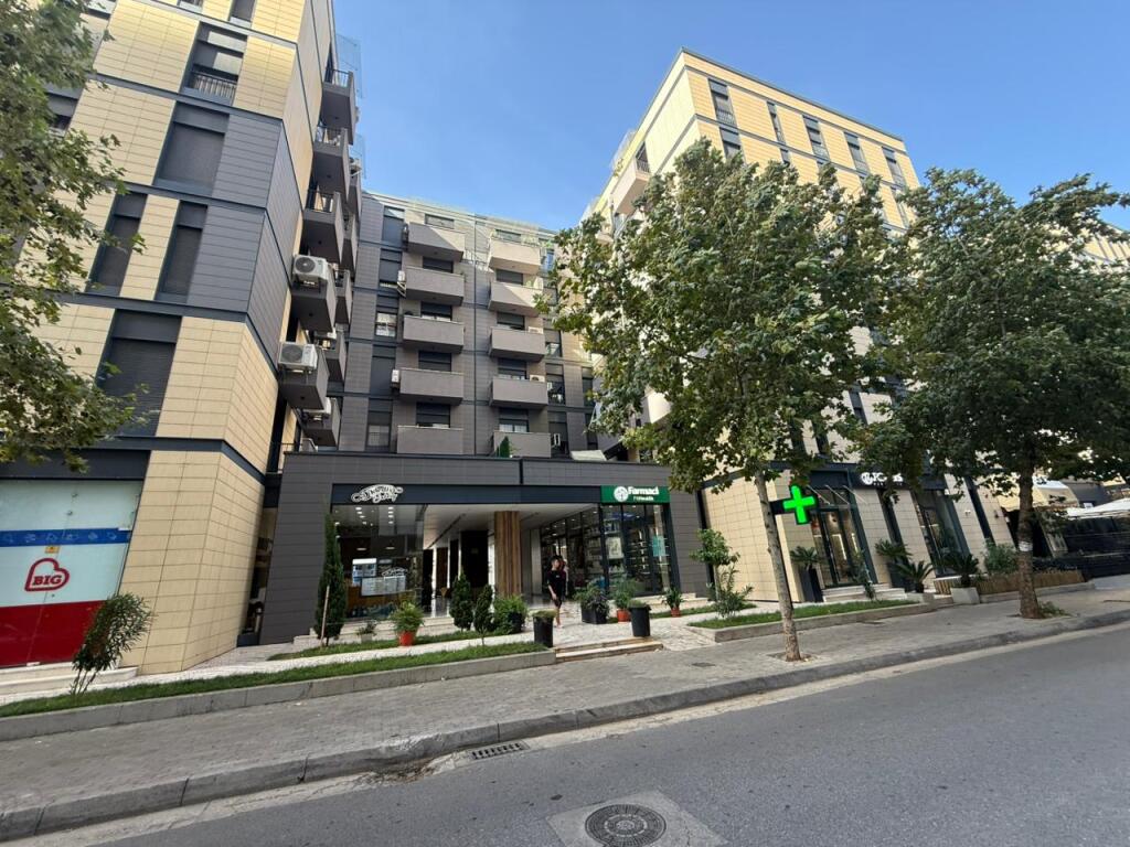 📢 Me Qira Apartament 🏡 2+1+2📍 Stacioni i Trenit – Quatrum Residence💶 Çmimi: 900 € / muaj