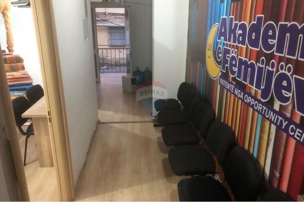 DYQAN PER SHITJE PRANE 21 DHJETORIT!