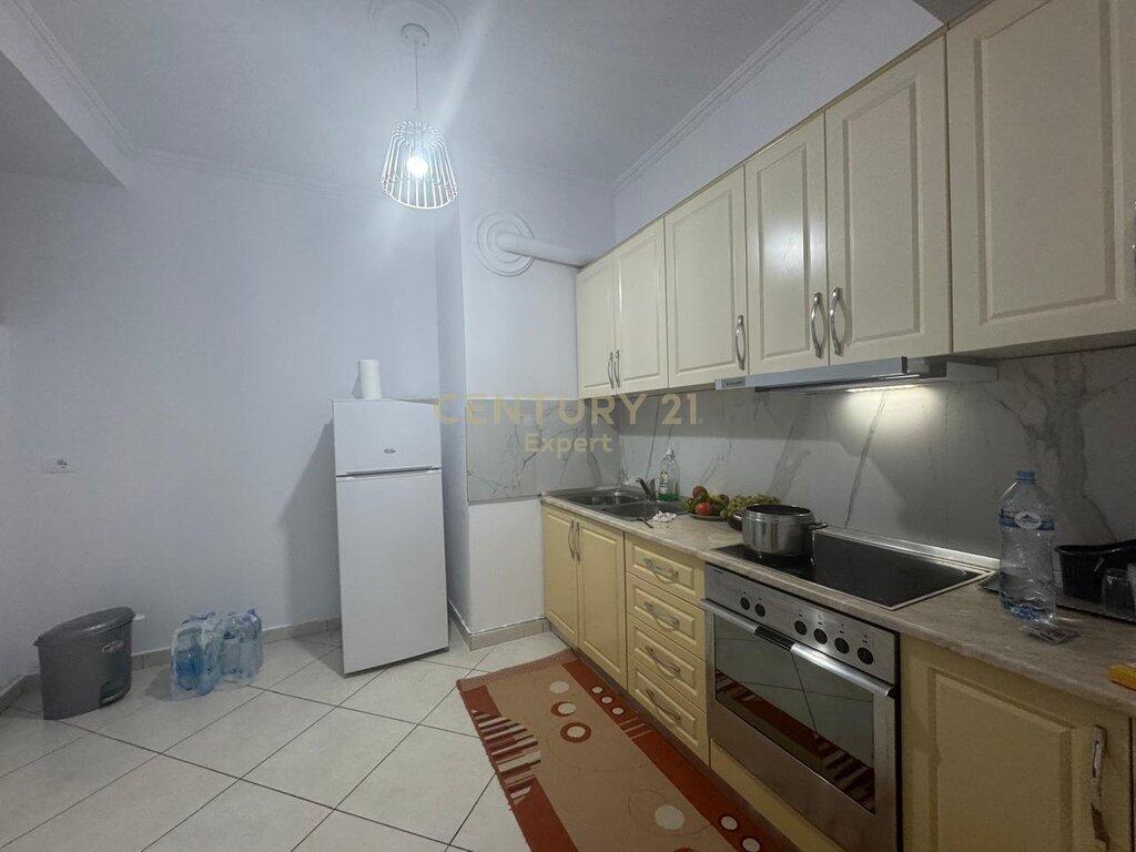 JAPIM ME QIRA APARTAMENT 2+1 TEK OSLO ASTIR!