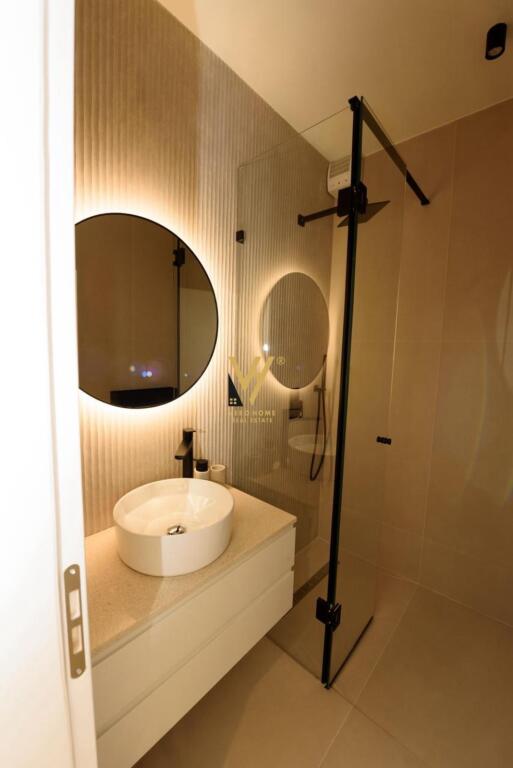 SHITEN 2 NJESI BANIMI,APARTAMENT 1+1 &amp; STUDIO NE LUNGOMARE, VLORE 351.000 EURO
