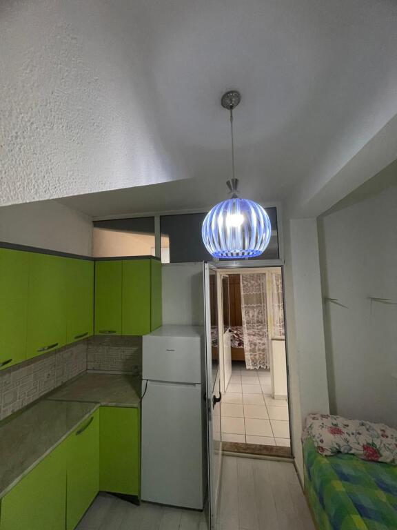 Jepet apartament 1+1 me qira ne Spitalle