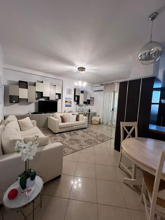 📢 Appartamento 1+1 in affitto in Via Fortuzi! 🏙️