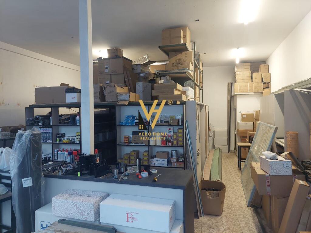 JEPET DYQAN 85 M2 ME QERA TE UNAZA E RE 1.000 EURO