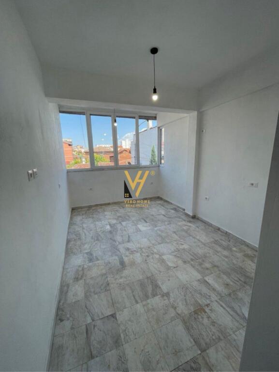 LOCALE COMMERCIALE 90 M2 IN AFFITTO A SELVIA 900 EURO
