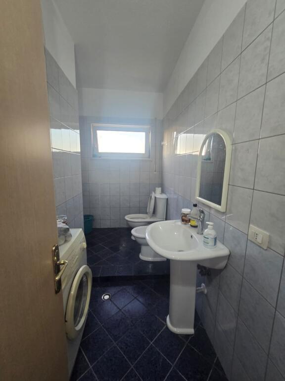 APARTAMENT 2+1 ME QERA SHKEMBI I KAVAJES