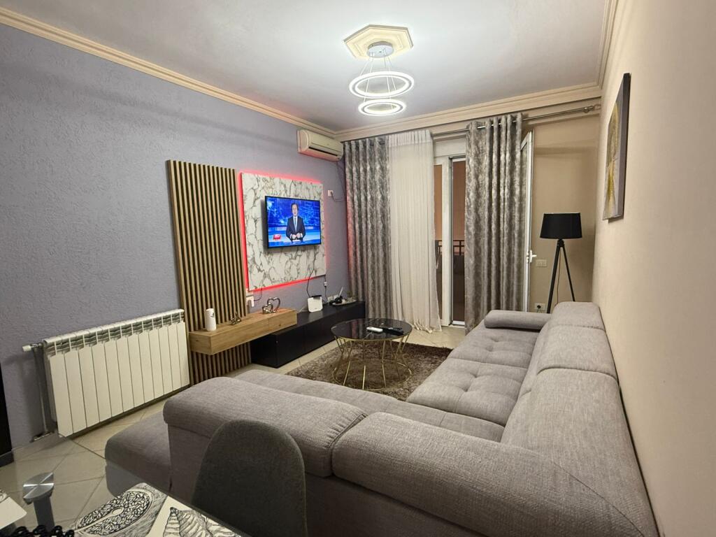 Jepet me qera apartament 2+1 Astir!