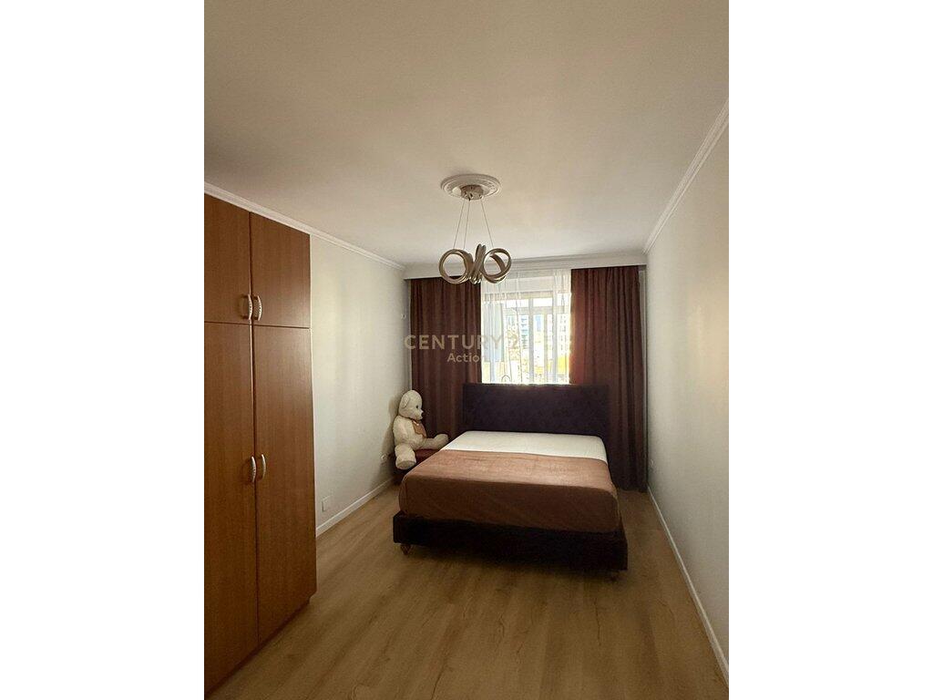 Apartament 1+1 ne rrugen Muhamet Gjollesha