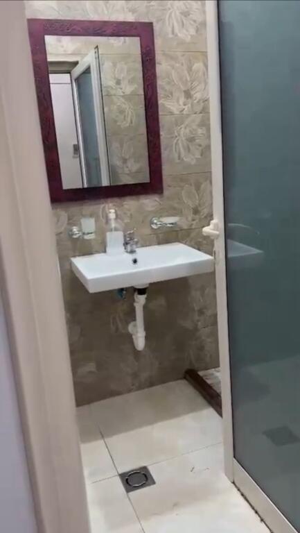 Apartament me Qera 1+1 – Pazari i Ri