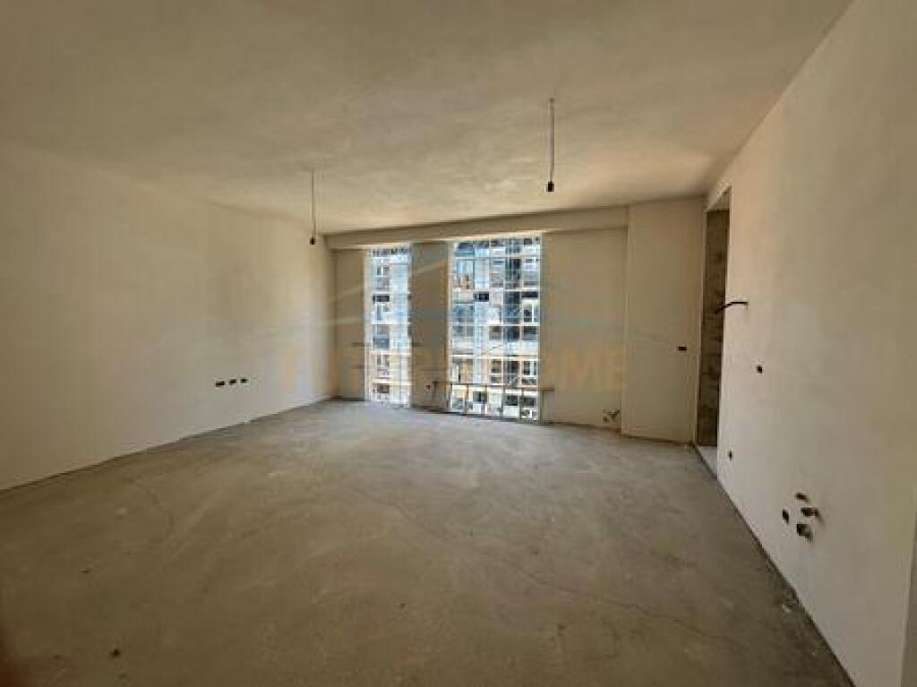 Shitet, Apartament 2+1+2, Orbital 3, Tiranë.