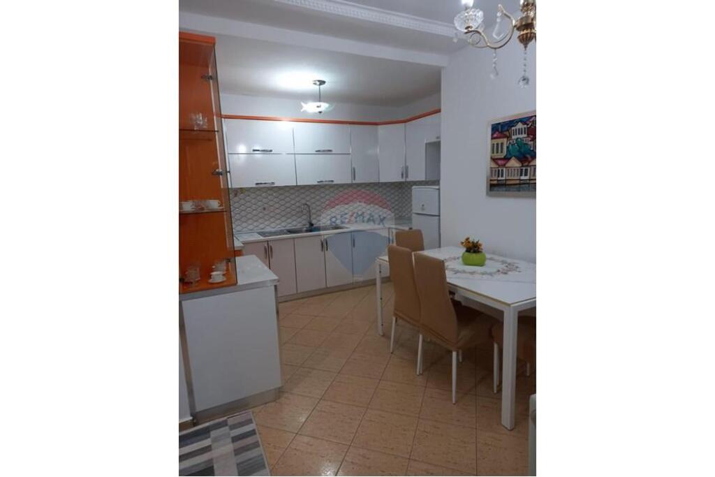 Apartment for rent 2+1 in Fresk