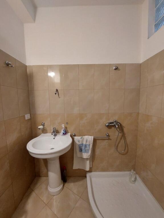Apartament për Shitje, Vlore, Rr. e Çipajve