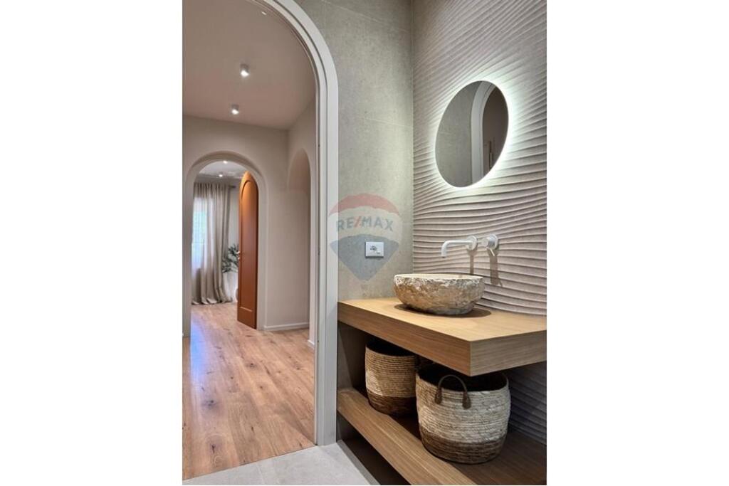 Apartment 2+1 for rent at Myslym Shyri!