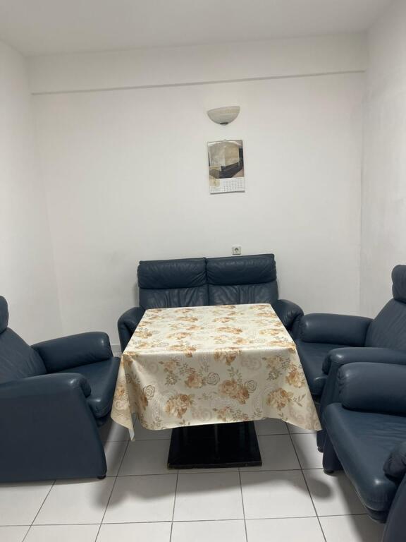 Jepet apartament 1+1 me qira ne Spitalle