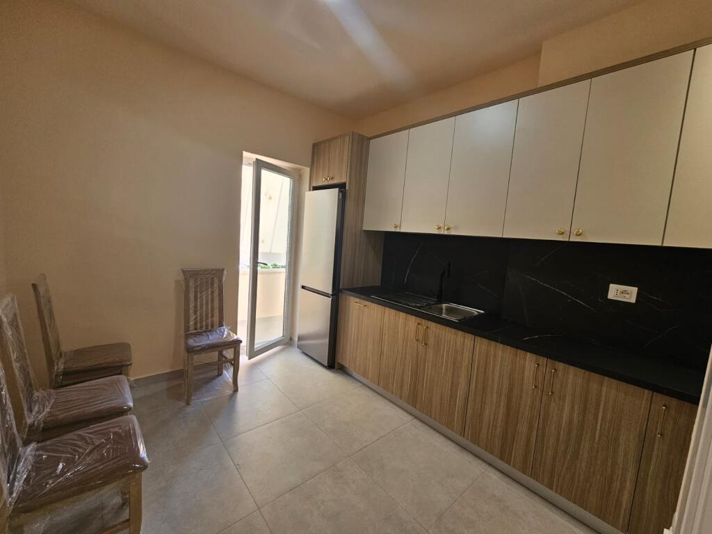 Apartment 1+1 for rent at Rruga e Dibres!
