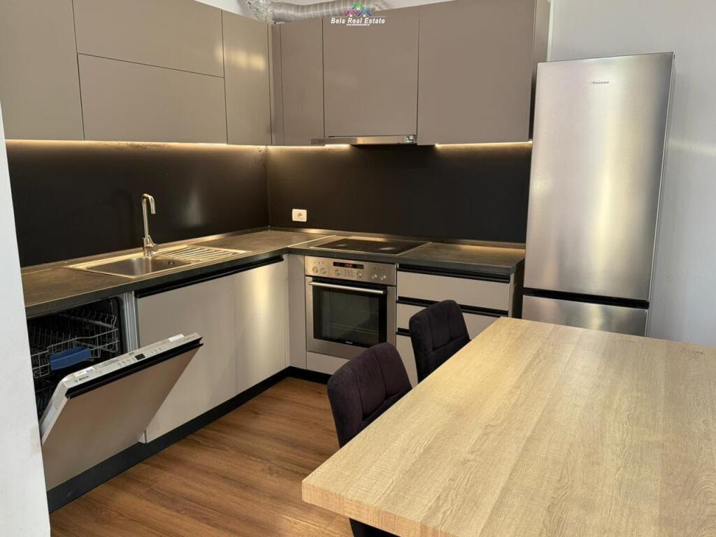 Apartament Me Qera 2+1 Tek Rruga 5 Maj (ID B2201471) Tirane