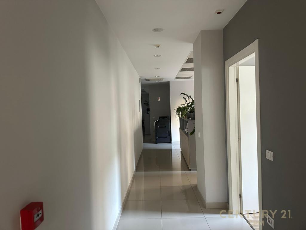 Office for Rent at Ambasador 3!