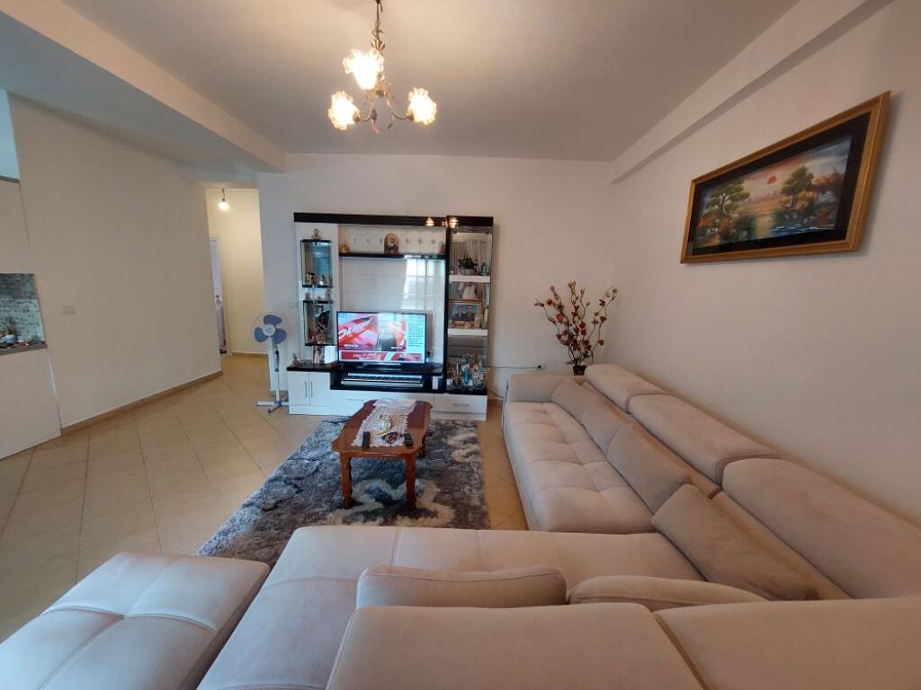 Apartament për Shitje, Vlore, Rr. e Çipajve