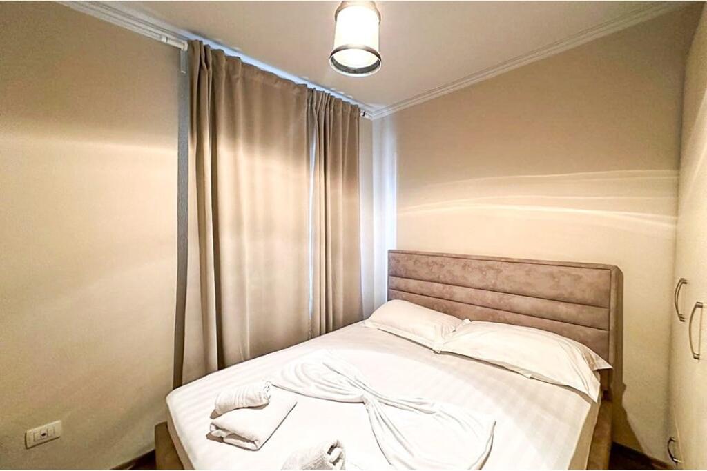 APARTAMENT 2+1 ME QIRA - GARDA, ISH BLLOKU