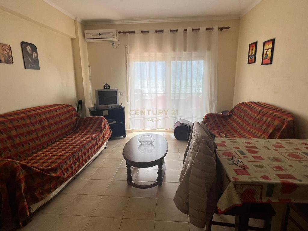 Appartamento 1+1 offerto a Durazzo, zona spiaggia