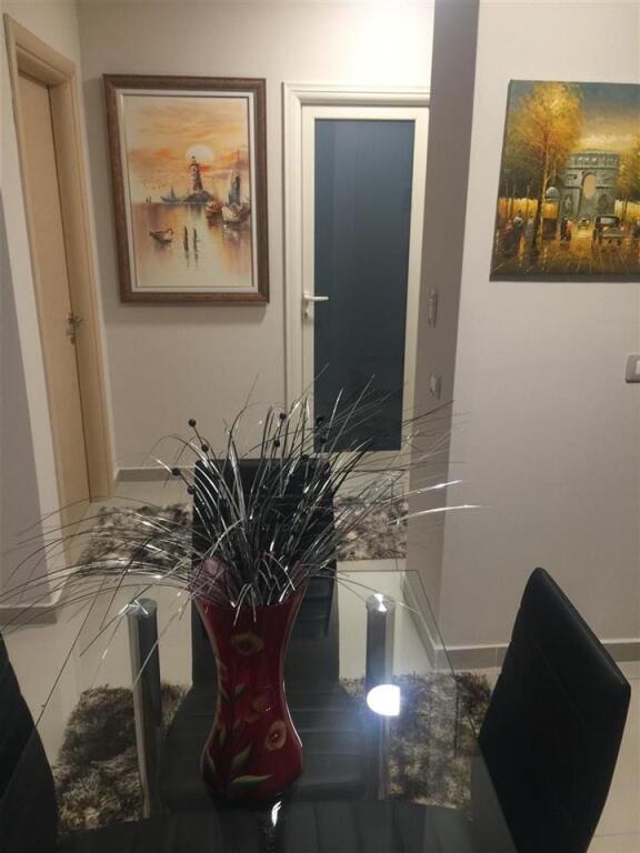 APARTAMENT ME QERA 1+1 PAZARI RI 500 EURO