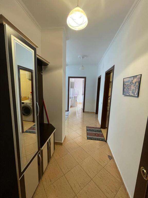 Apartament me qera ne zonen e Freskut