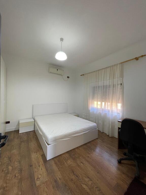 APARTAMENT ME QERA 2+1 MINE PEZA 70.000 LEKE