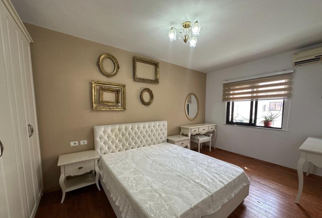 Jepet me qira apartament 2+1+2 Rrugës së Kosovareve