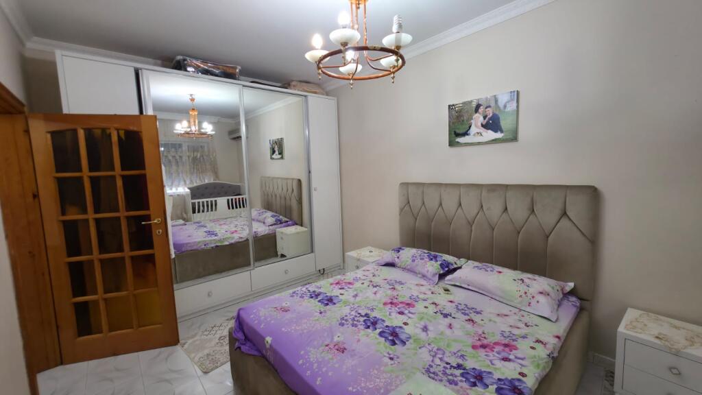 Shitet Apartament ne qender