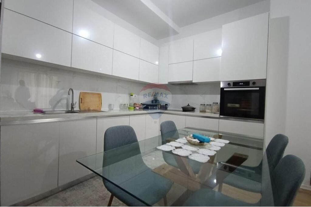 Apartament 2+1+2 shitet tek Kompleksi Siri