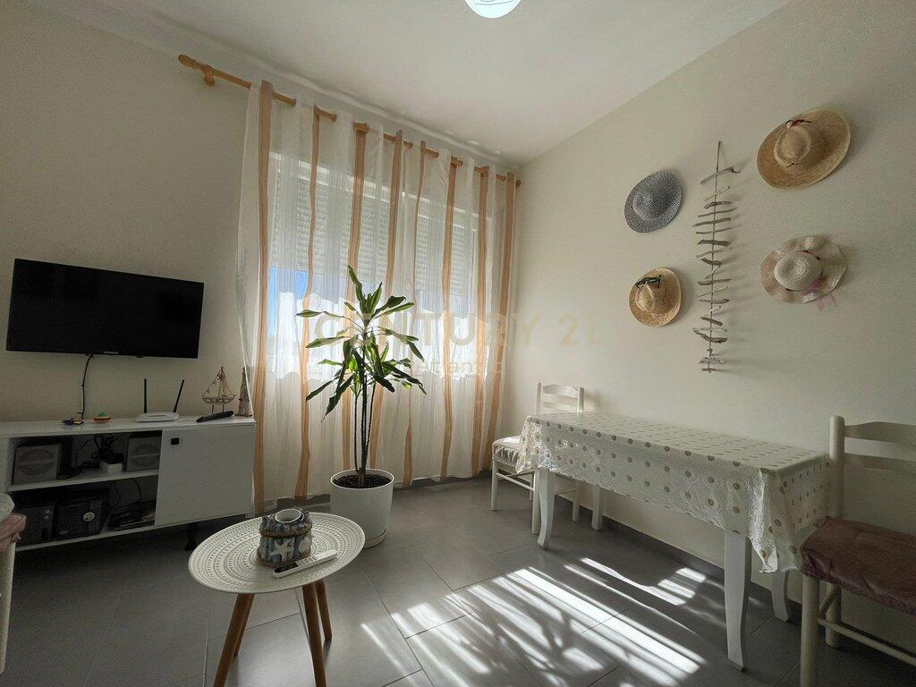 JEPET APARTAMENT 1+1 ME QIRA NE PLAZH ILIRIA, DURRES!