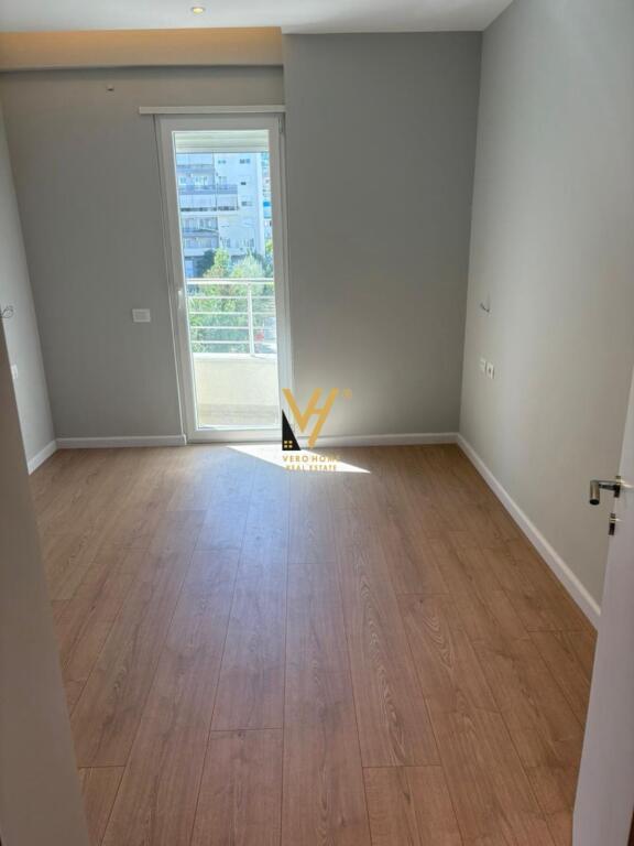 OFFICE 120 M2 FOR RENT AT KIKA 2, PARIS COMMUNE 130,000 LEKE