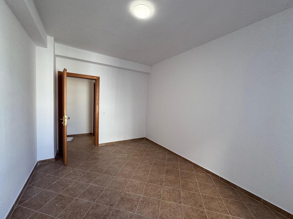 Apartament me qera 2+1+2 Astir