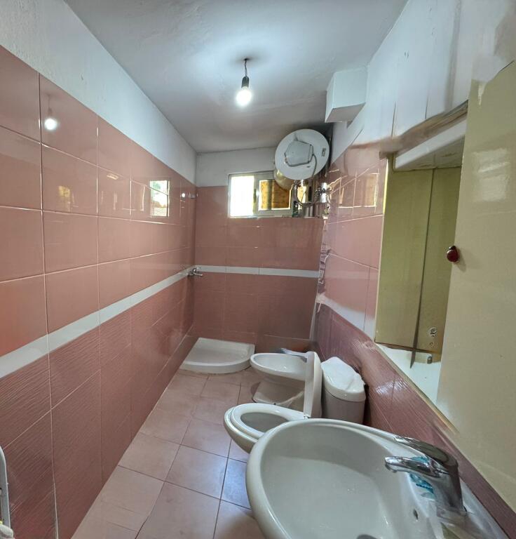APARTAMENT 1+1 PER SHITJE TEK RRUGA BARDHYL
