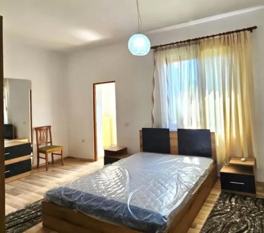 ✨For Sale *Private House* *1 Floor (3+1+2wc) +1 Half-basement Floor* + *Land* in 📍Kombinat, Tirana -- *185,000€*