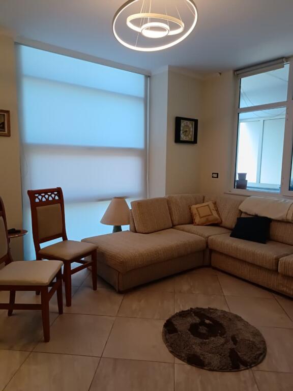 Apartament me Qira 1+1 – Intesa, pranë Laprakës & Sheshit Shqiponja