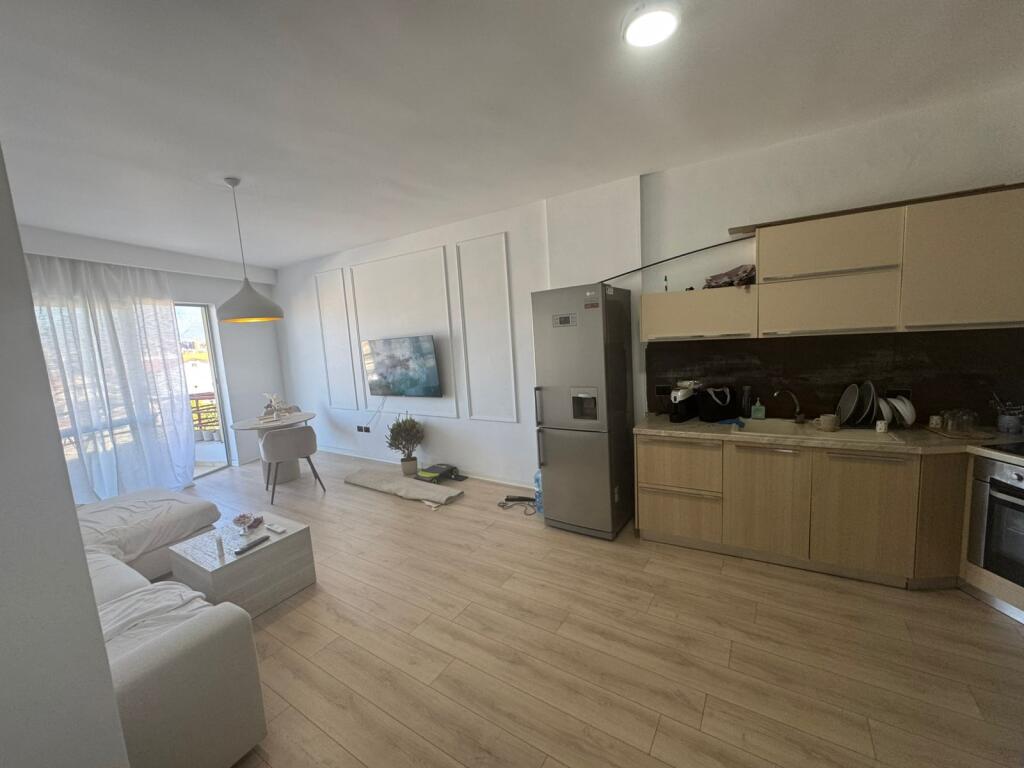 Super Apartament 1+1 me qira tek Hygea