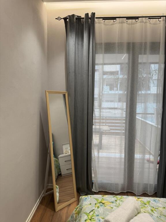 ✨  Jepet Me Qira Afatgjatë  Apartament 1+1, 90m²