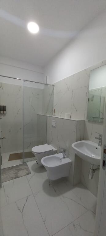 Apartament modern me qira 2+1+2 – Zona Oxhaku