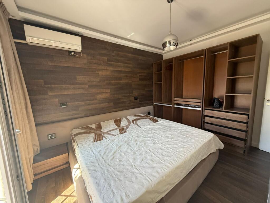 JEPET ME QERA APARTAMENT 2+1 PRANE BULEVARDIT ZOGU I PARE (TEK ARKIVA)