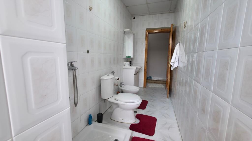 Shitet Apartament ne qender