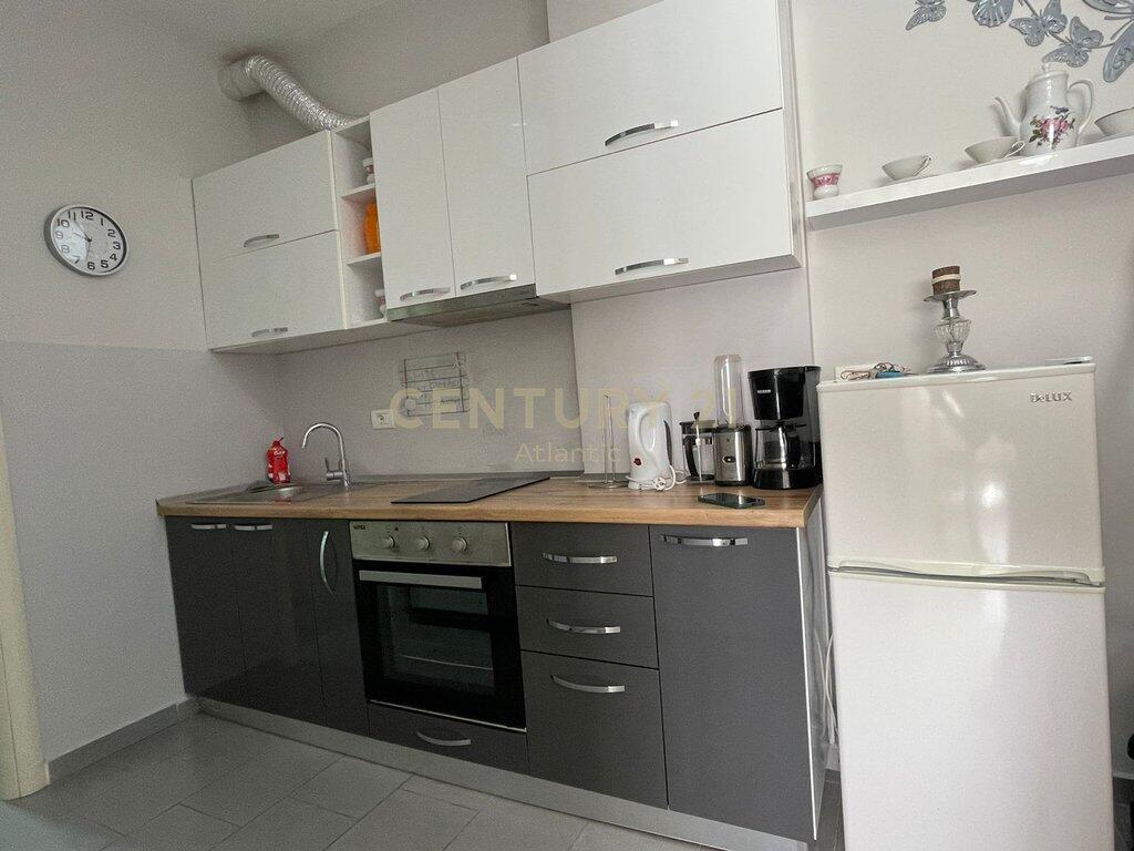 JEPET APARTAMENT 1+1 ME QIRA NE PLAZH ILIRIA, DURRES!