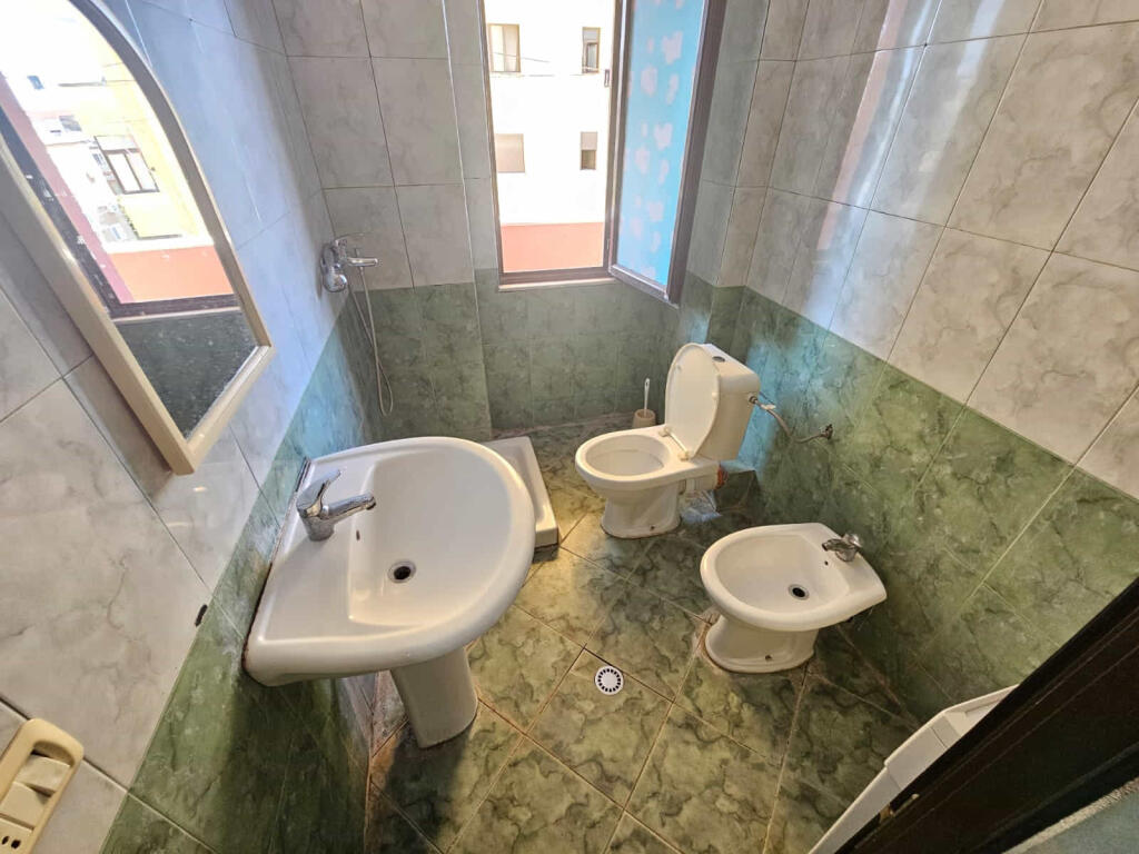 Apartament Me Qera 1+1 Ne Porcelan ( ID B2101272) Tirane